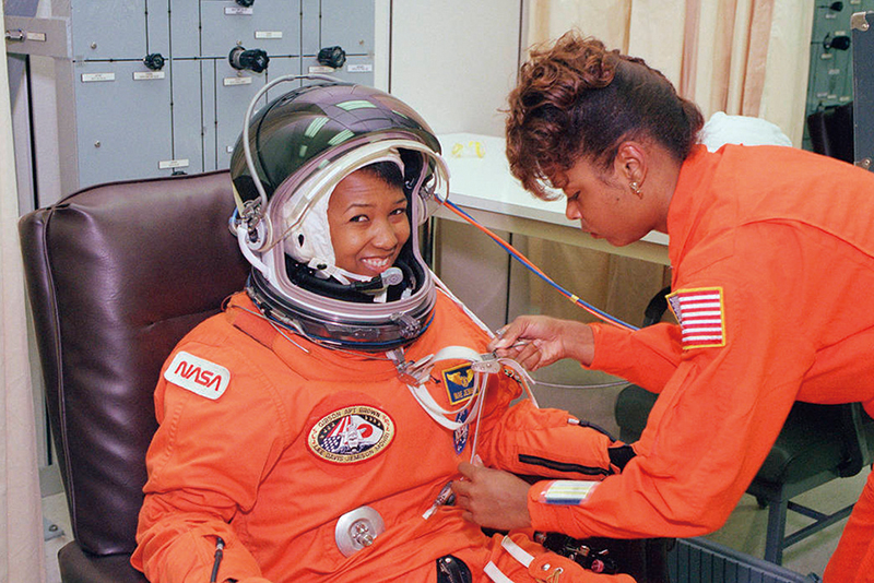 Mae Jemison: From Dreamer to Space Pioneer - People